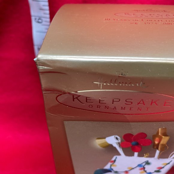 Snoopy's Decorated Dog House Hallmark Ornament. - Picture 8 of 8